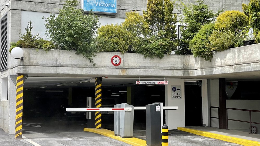 entree_parking_victoria